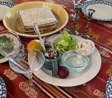 Janice Rous' seder plate, which includes an orange. 