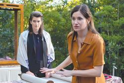 Kathryn Hahn as Rabbi Raquel in "Transparent"