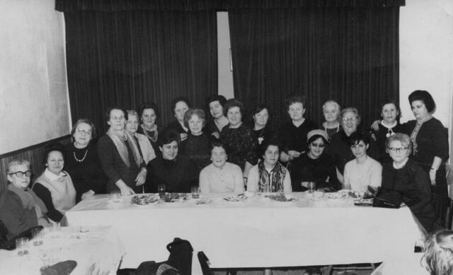 Leike Kogan at a Women’s Congress organized by OFI, 1957