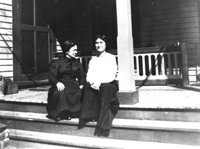 Gertrude Weil and Mina Weil in Goldsboro, North Carolina circa 1920s